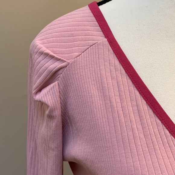 ANTHROPOLOGIE NWT wrap, lettuce hem and cuff, ribbed fabric - Picture 4 of 12